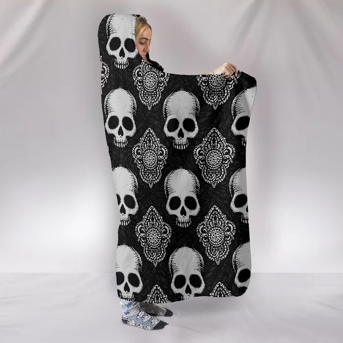Zapps Clothing Rings Gothic Skulls Hooded Blanket