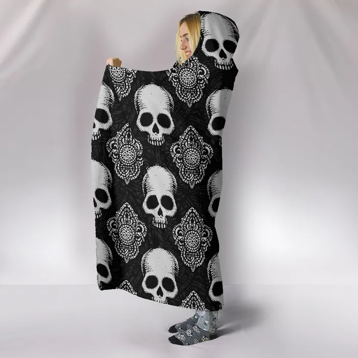 Zapps Clothing Rings Gothic Skulls Hooded Blanket