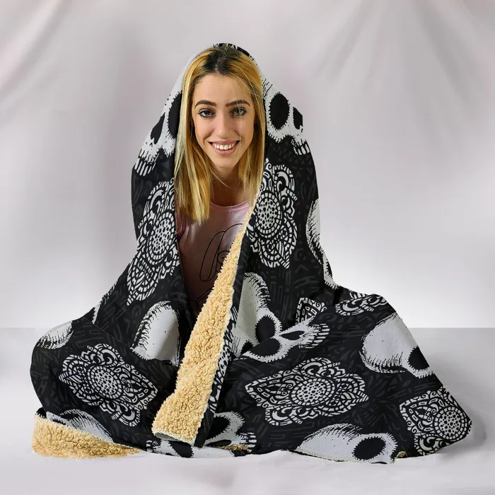 Zapps Clothing Rings Gothic Skulls Hooded Blanket