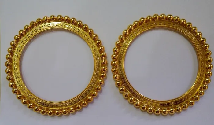 Bracelets TRIBAL ORNAMENTS Vintage 22k yellow gold handmade fabulous craftsmanship on bangle traditional tribal belly dance womens jewelry from rajasthan INDIA Bracelets TRIBAL ORNAMENTS Vintage 22k yellow gold handmade fabulous craftsmanship on bangle traditional tribal belly dance womens jewelry from rajasthan INDIA