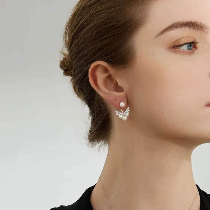 Earrings Pearly Lustre Elegant Freshwater Pearl Earrings WE00058
