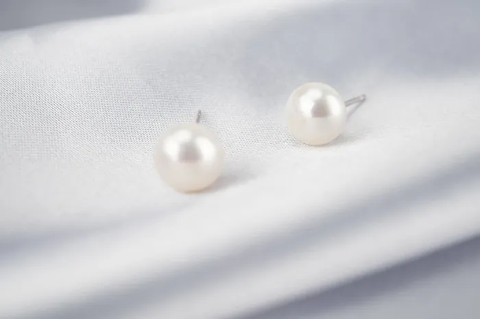 Earrings Pearly Lustre Elegant Freshwater Pearl Earrings WE00058