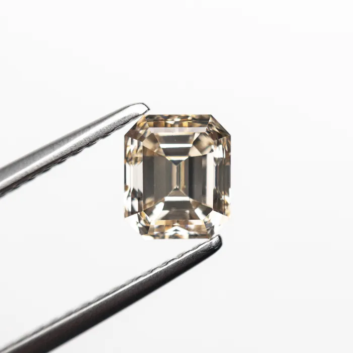 Misfit Diamonds Rings 130ct 608x523x438mm SI1 C3 Cut Corner Rectangle Step Cut 1990304