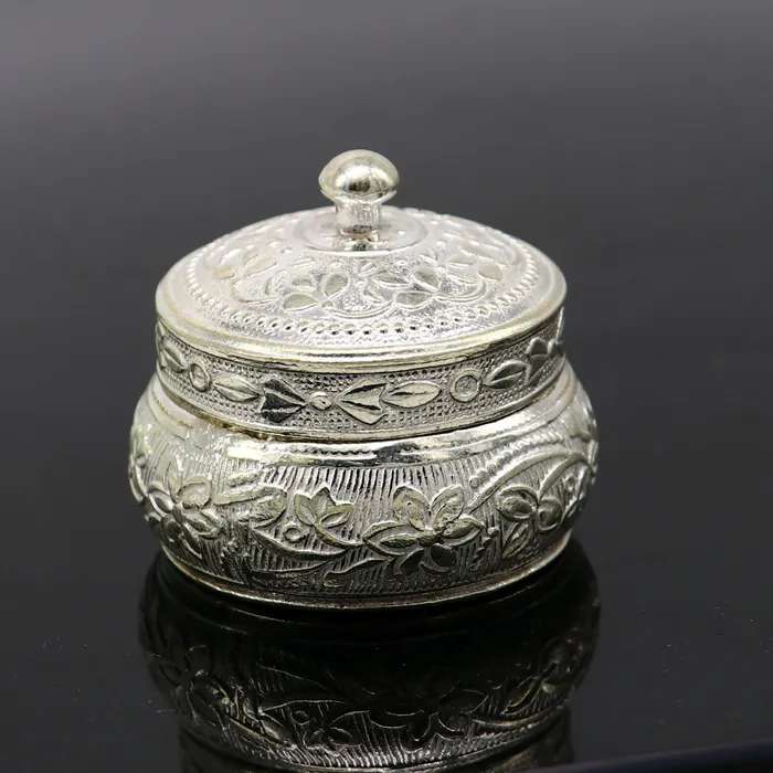 Rings TRIBAL ORNAMENTS 925 sterling silver unique antique design handmade brides eyes kajal box surma box kumkum sindur box small trinket box article stb112