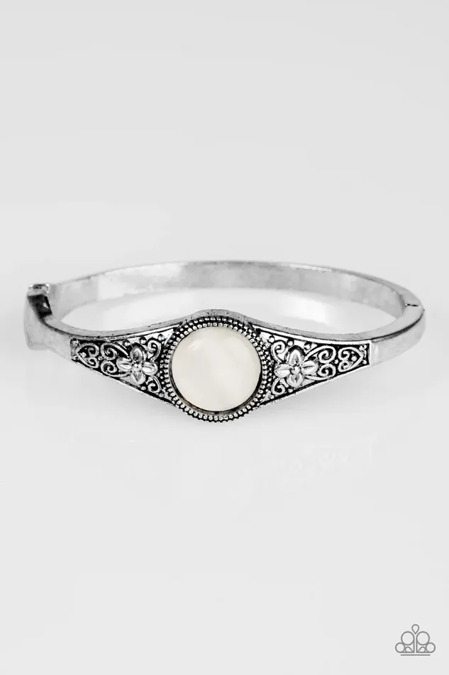 Bracelets Paparazzi Jewelry Paparazzi Bracelet Modernly Meadow White