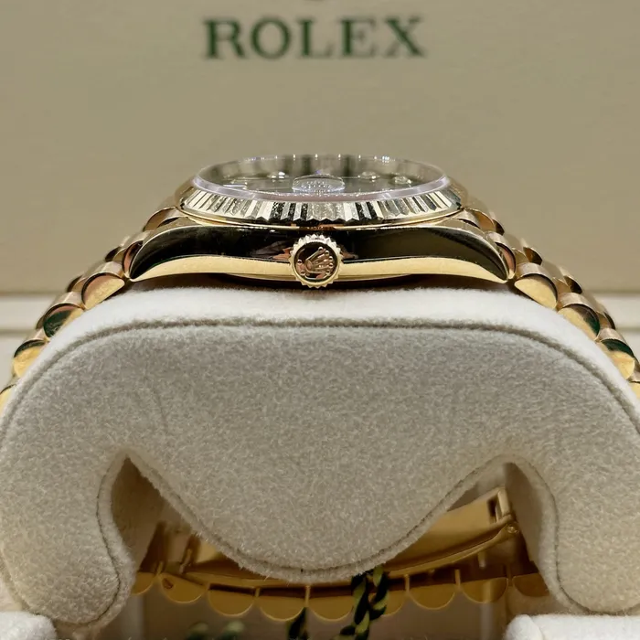 Bracelets Rolex Day Date 36mm Ref 1282380069 Green Ombre Diamond Dial 18K Yellow Gold President Bracelet Watch Rolex
