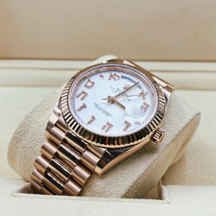 Bracelets Rolex Day Date 40mm Ref 228235 White Hebrew Dial Fluted Bezel 18K Rose Gold President Bracelet Mens Watch Rolex