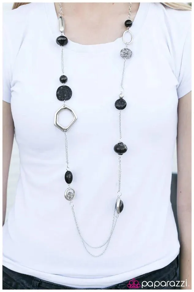 Necklaces Paparazzi Jewelry Paparazzi Necklace Caprice Black