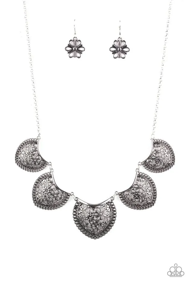 Necklaces Paparazzi Jewelry Paparazzi Necklace Garden Pixie Silver Necklaces Paparazzi Jewelry Paparazzi Necklace Garden Pixie Silver