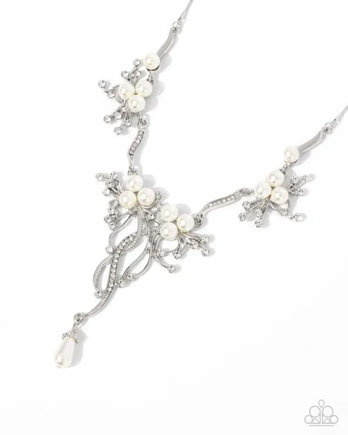 Necklaces Paparazzi Jewelry Paparazzi Necklace Grapevine Getaway White Necklaces Paparazzi Jewelry Paparazzi Necklace Grapevine Getaway White