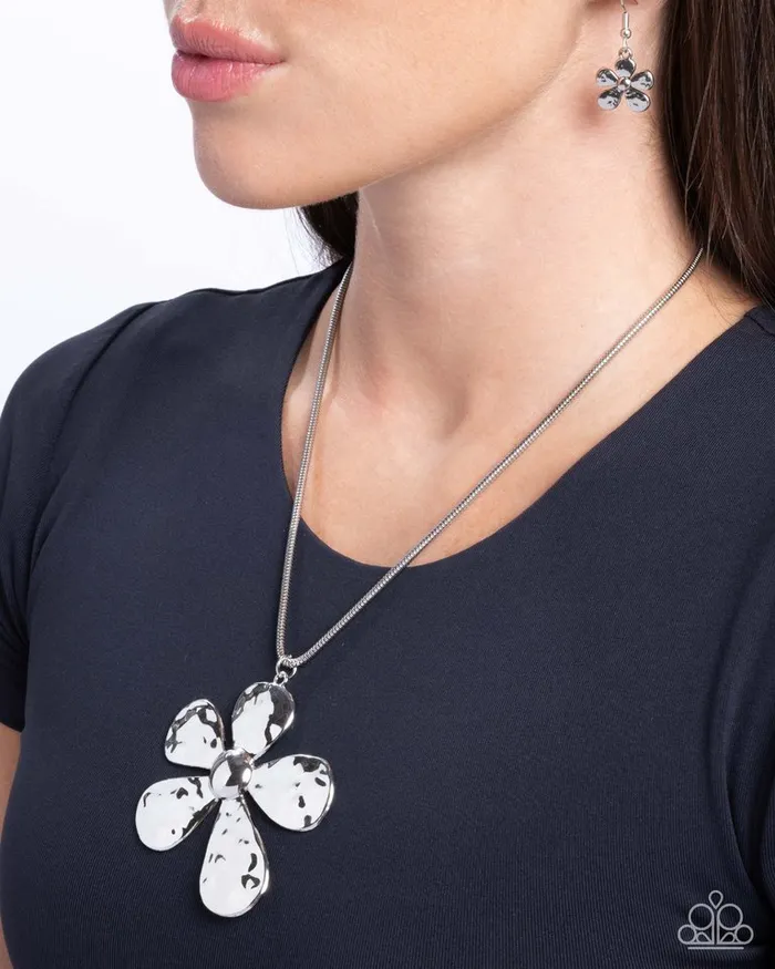 Necklaces Paparazzi Jewelry Paparazzi Necklace Gratifying Garden Silver