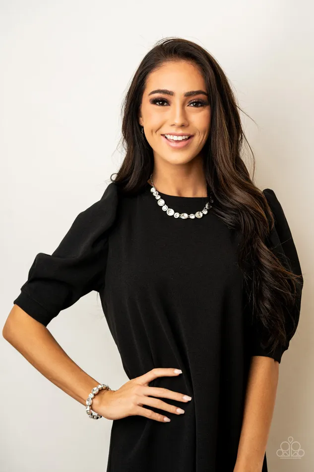 Necklaces Paparazzi Jewelry Paparazzi Necklace Nov LOP Girls Gotta Glow White Necklaces Paparazzi Jewelry Paparazzi Necklace Nov LOP Girls Gotta Glow White