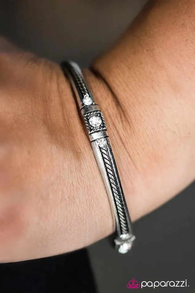 Paparazzi Bracelet Cant BLING Me Down White Paparazzi Jewelry Bracelets
