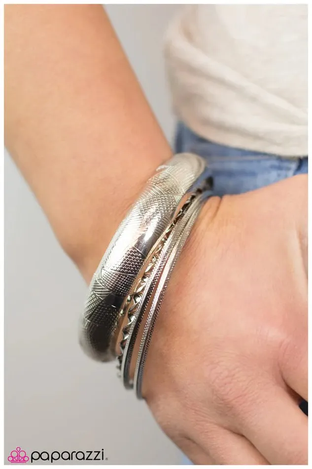 Paparazzi Bracelet Model Behavior Silver Paparazzi Jewelry Bracelets