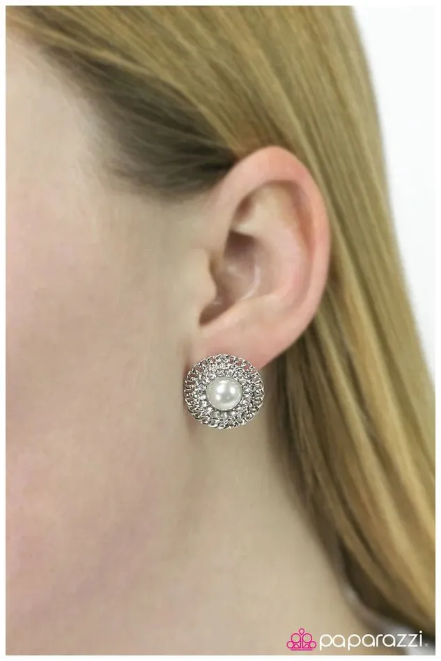 Paparazzi Earring A Grand Gesture White Paparazzi Jewelry Earrings