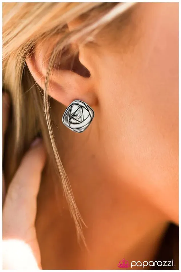 Paparazzi Earring Radio Star White Paparazzi Jewelry Earrings