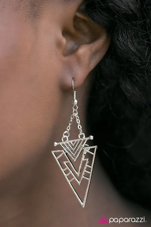 Paparazzi Jewelry Earrings Paparazzi Earring Aztec Edge Silver