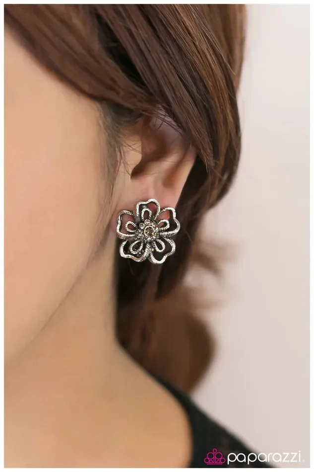 Paparazzi Jewelry Earrings Paparazzi Earring Best Buds Black