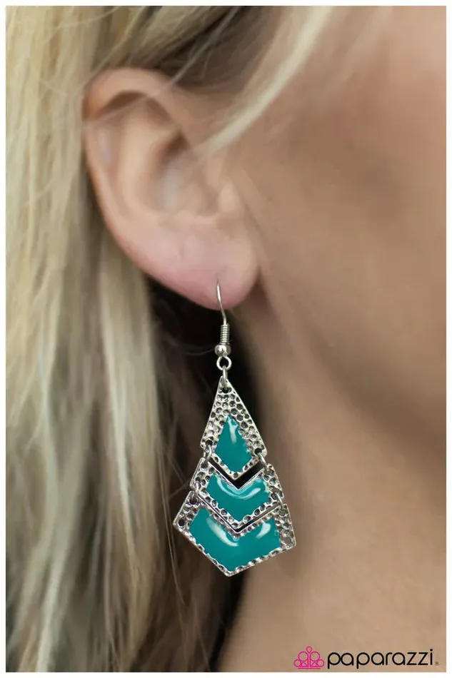 Paparazzi Jewelry Earrings Paparazzi Earring Wild Child Blue