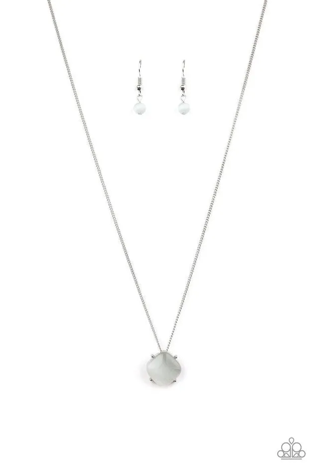 Paparazzi Jewelry Necklaces Paparazzi Necklace You GLOW Girl White