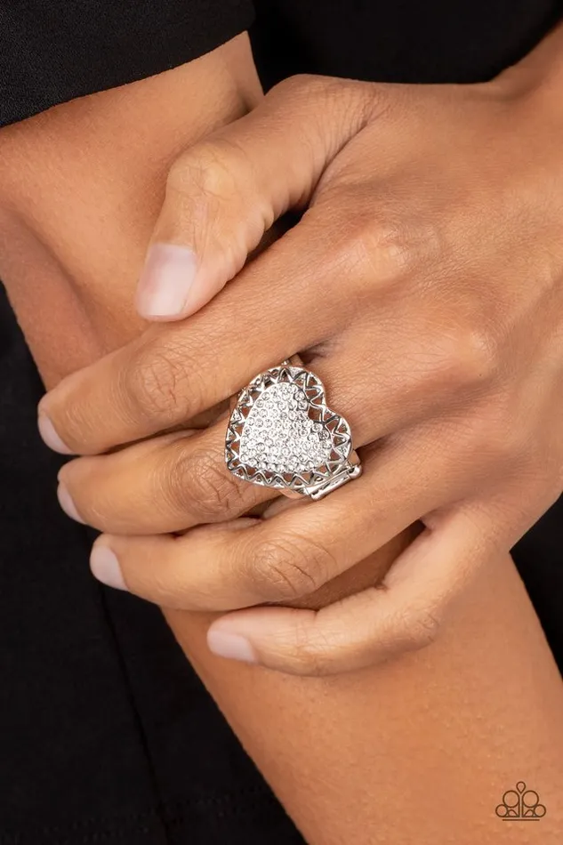 Paparazzi Jewelry Rings Paparazzi Ring Romantic Escape White