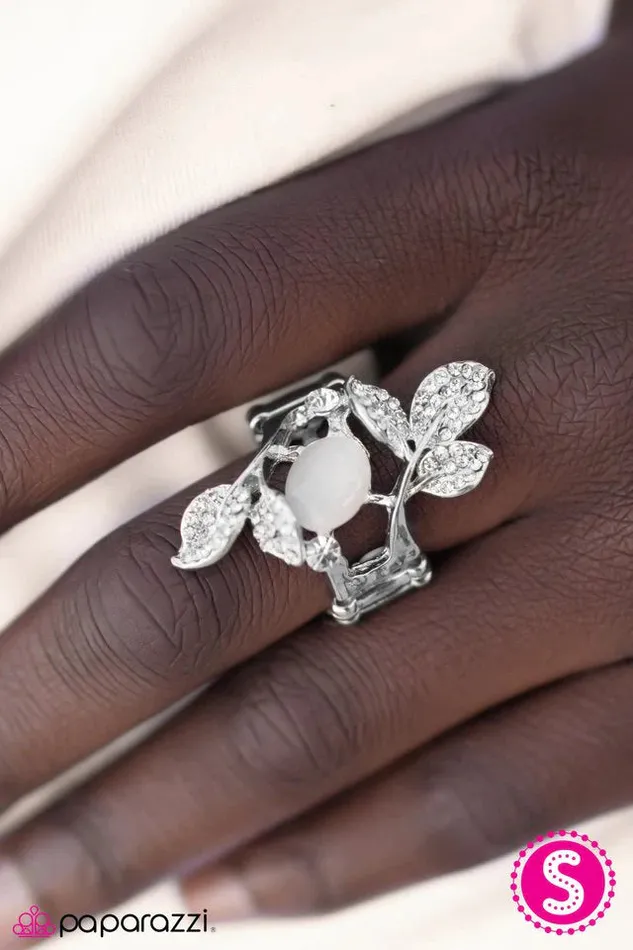 Paparazzi Ring By Your LEAF White Paparazzi Jewelry Rings