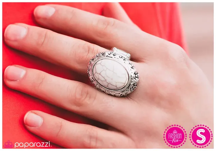Paparazzi Ring Trendsetter White Paparazzi Jewelry Rings