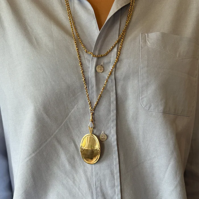 PreStyled Sets Victorian Diamond 18K Yellow Gold Oval Locket Pendant Croghans
