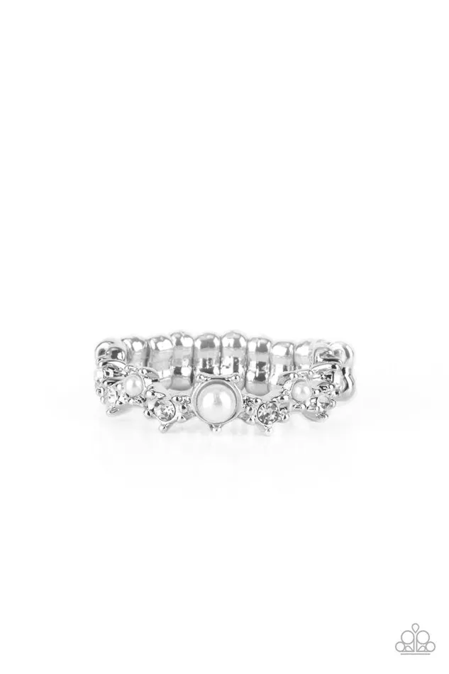 Rings Paparazzi Jewelry Paparazzi Ring Blissfully Bella White Rings Paparazzi Jewelry Paparazzi Ring Blissfully Bella White