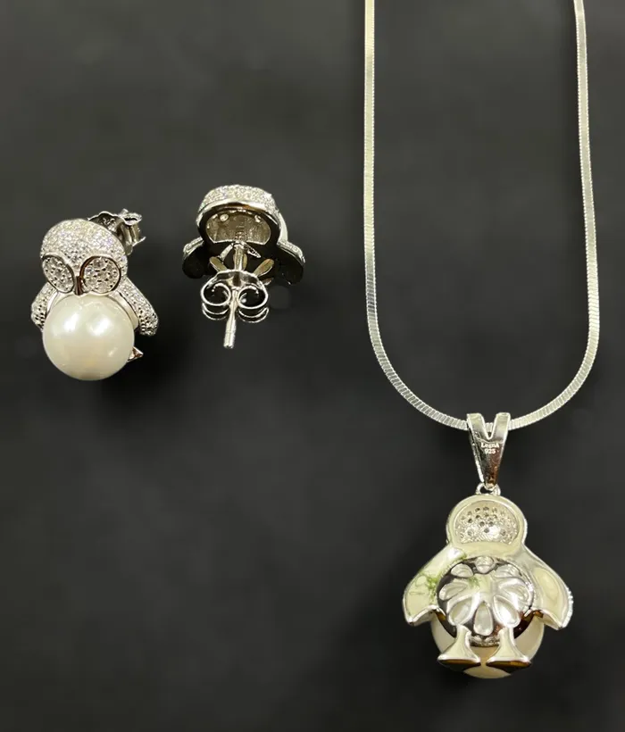 Imported Necklaces The Penguin Silver Pearl Pendant Set