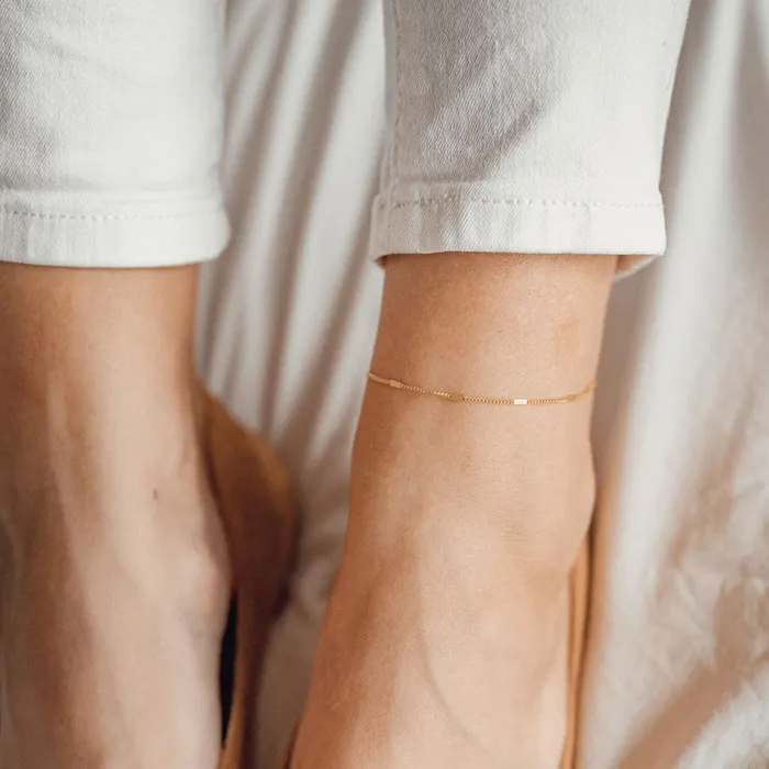 PreStyled Sets Hey Happiness Flattened Curb Chain Anklet Gold PreStyled Sets Hey Happiness Flattened Curb Chain Anklet Gold
