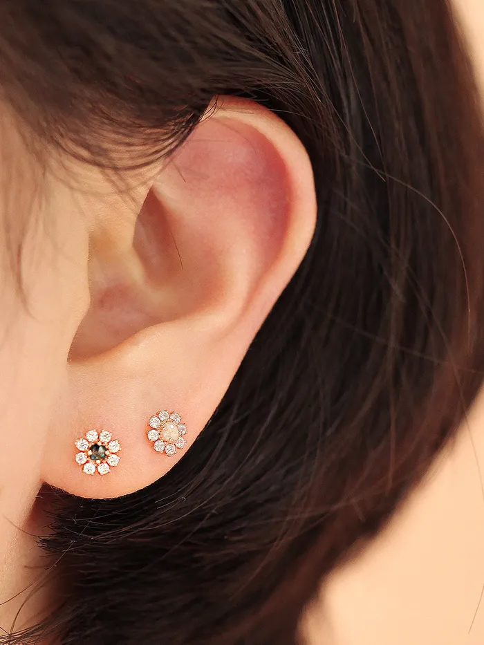 14K gold Daisy Rough Diamond cartilage earring 20g MinimalBijoux Earrings