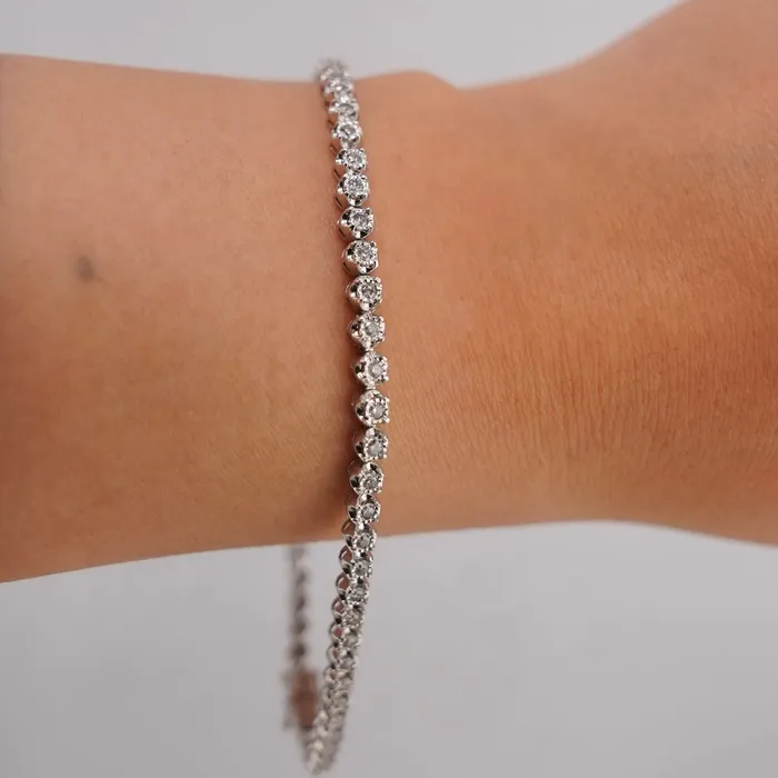 AB and J Bracelets 10k Gold Diamond Illusion Bracelet 8in C734