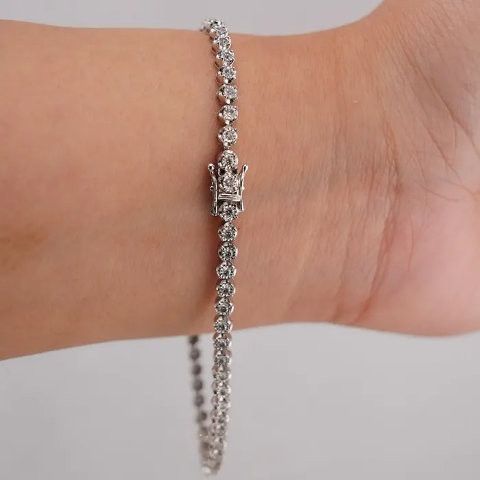 AB and J Bracelets 10k Gold Diamond Illusion Bracelet 8in C734