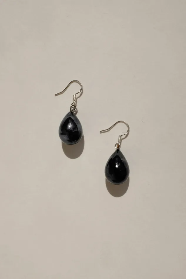 Earrings collectionno2 DROP BLACK GLASS PEARL VINTAGE EARRINGS