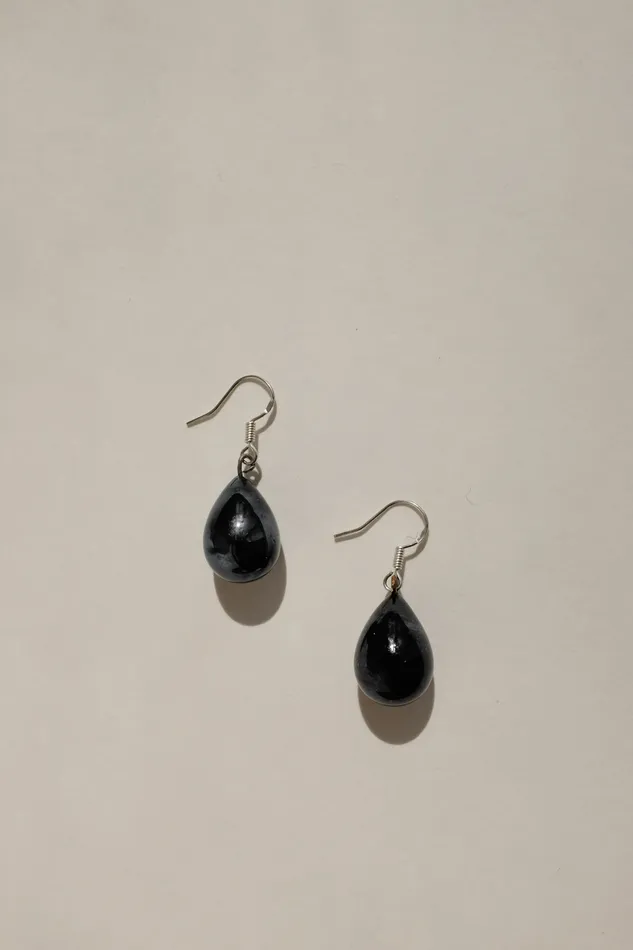 Earrings collectionno2 DROP BLACK GLASS PEARL VINTAGE EARRINGS