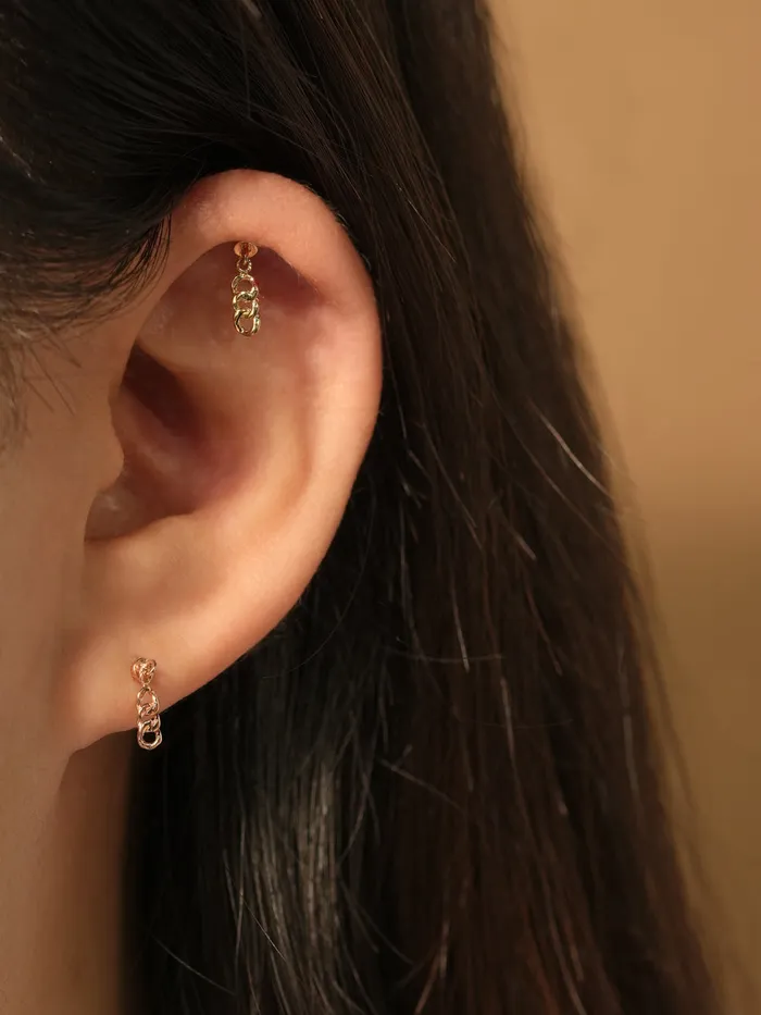 Earrings MinimalBijoux 14K Gold Chain Drop Internally Threaded Labret Piercing 20G18G16G