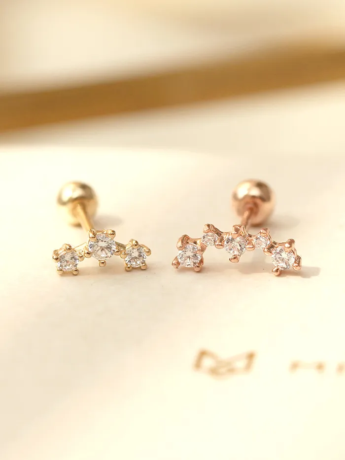 Earrings MinimalBijoux 14K gold Curve Cubic cartilage earring 20g