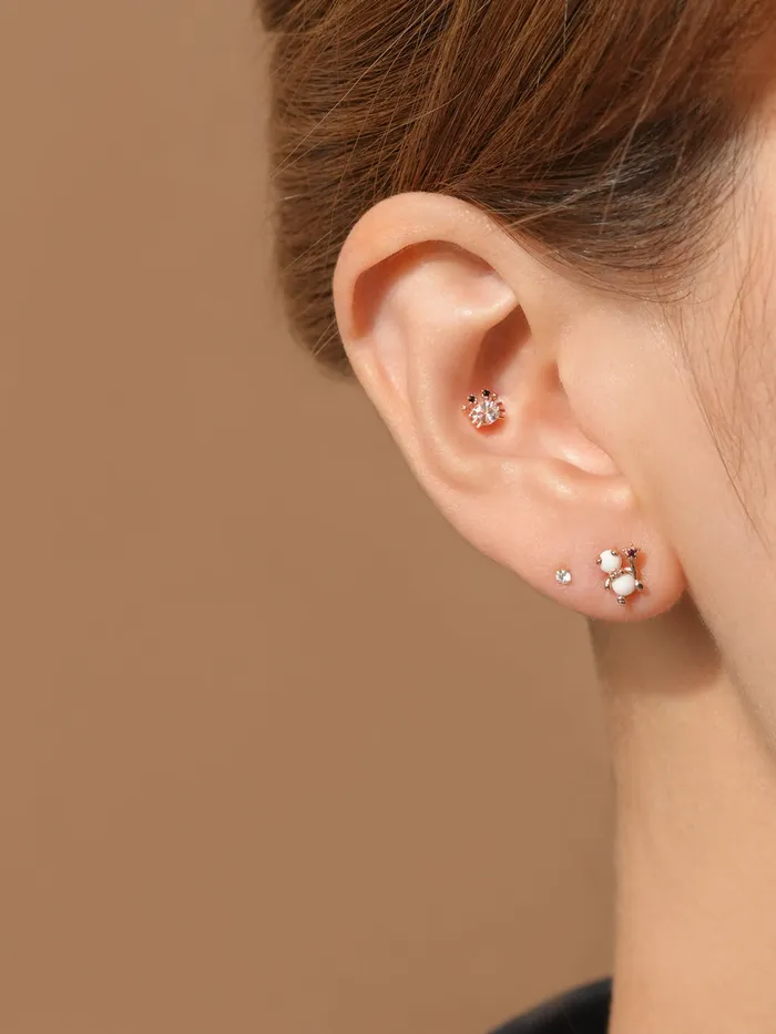 Earrings MinimalBijoux 14K Gold Fairy Bear Cartilage Earring 18G
