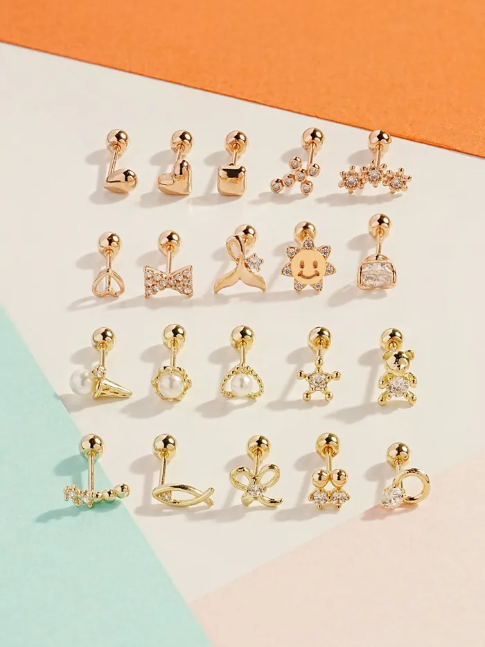 Earrings MinimalBijoux 14K Gold Memory Heart Cartilage Earring 20G