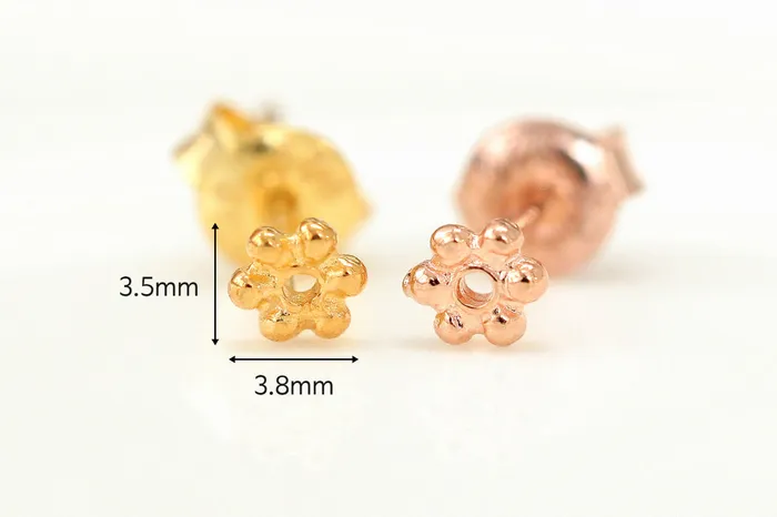 Earrings MinimalBijoux 925 Silver Mini Flower Stud Earring