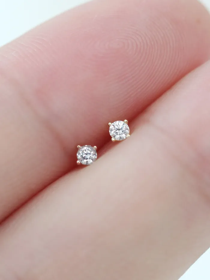 MinimalBijoux Earrings 14K Gold 2mm Cubic Cartilage Earring 20g