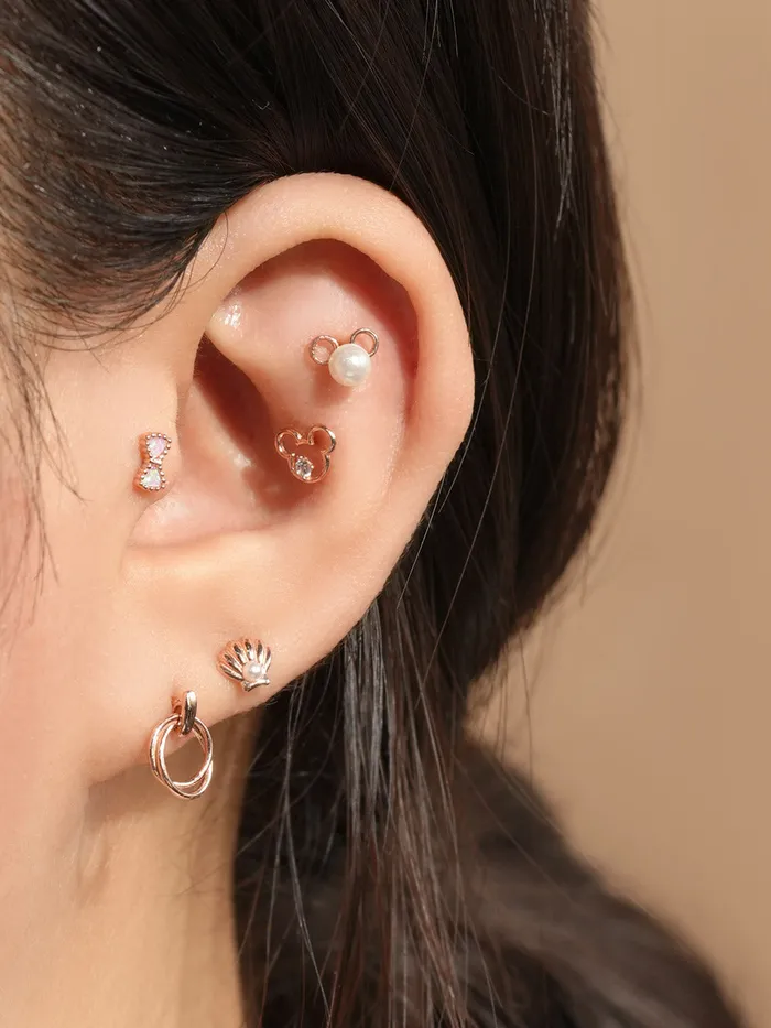 MinimalBijoux Earrings 14K Gold Lovely Mouse Cartilage Earring 20G