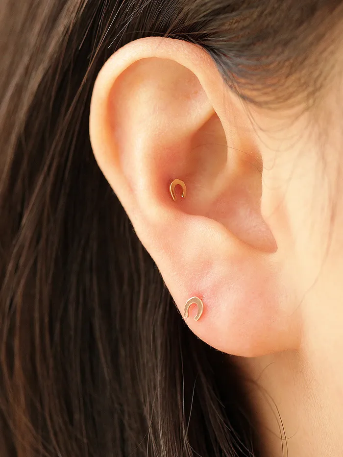 MinimalBijoux Earrings 14K gold Mini horseshoe cartilage earring 20g
