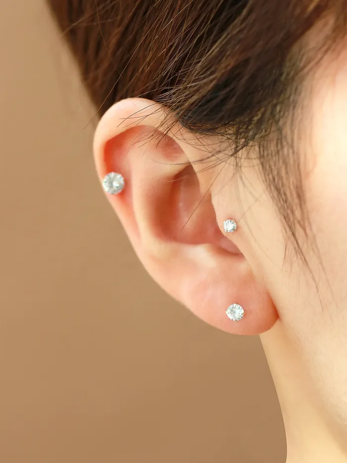 MinimalBijoux Earrings 925 silver CZ Ball cartilage earring 16g