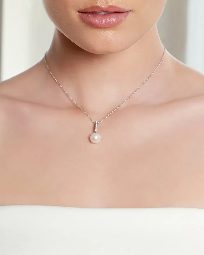 SPT Necklaces Freshwater Pearl Dangling Diamond Pendant